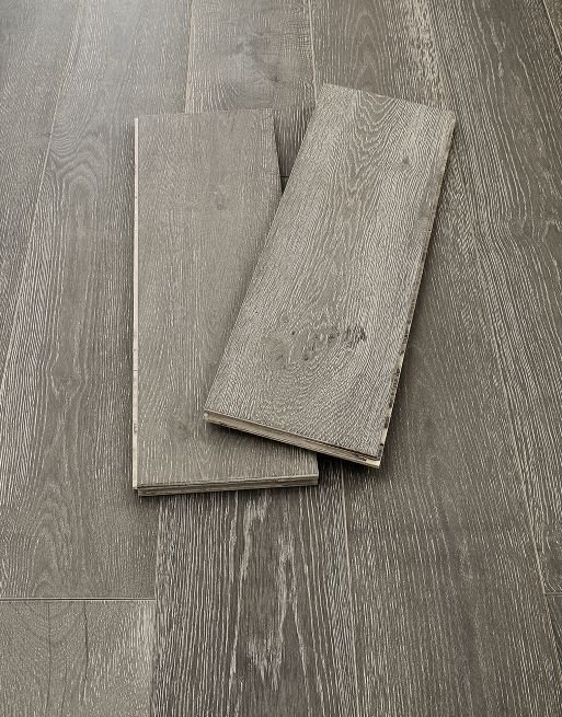 Luxury Platinum Oak Engineered Wood Flooring - Image 3